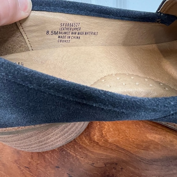 Sofft Women's Navy Loafers - Picture 4 of 10